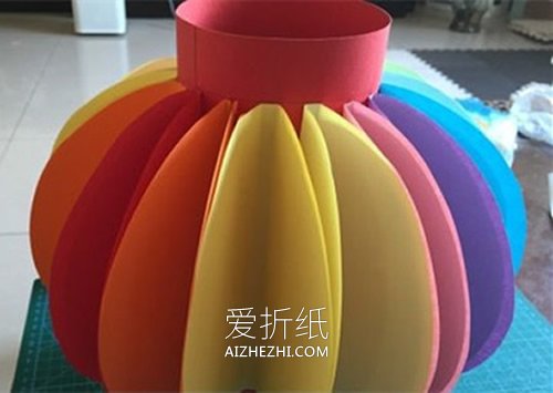 怎么用卡纸做元宵节花灯- www.aizhezhi.com