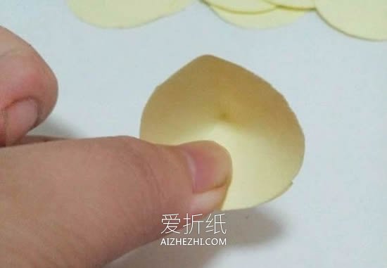怎么手工做纸花朵简单方法- www.aizhezhi.com