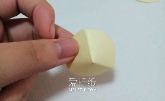 怎么手工做纸花朵简单方法- www.aizhezhi.com