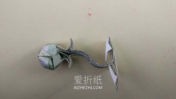 怎么折心花怒放用纸币- www.aizhezhi.com