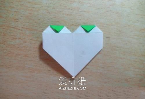 怎么折格纹爱心- www.aizhezhi.com