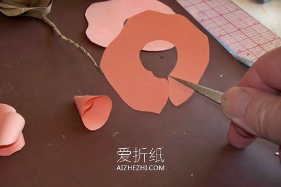 怎么用卡纸做玫瑰花步骤简单- www.aizhezhi.com