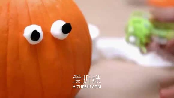 怎么用南瓜做万圣节僵尸和蝙蝠怪物- www.aizhezhi.com