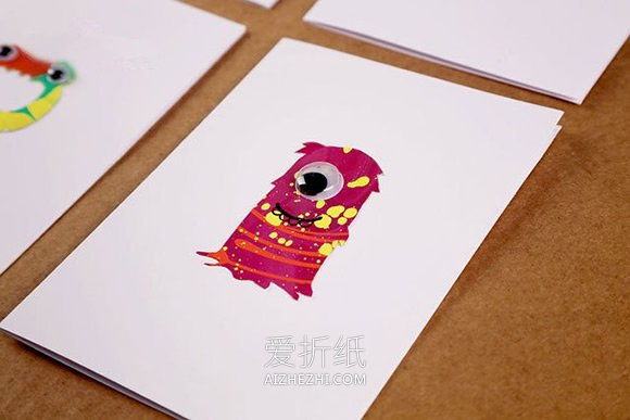 怎么用手绘做万圣节怪物卡片- www.aizhezhi.com