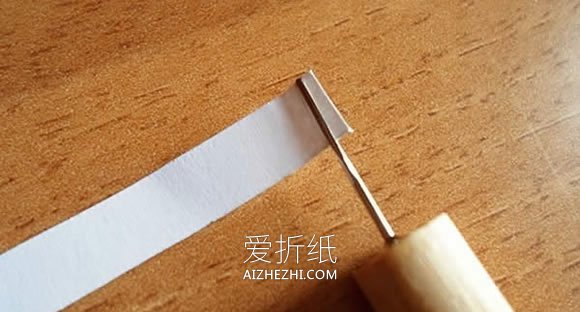 衍纸雪花挂饰怎么做- www.aizhezhi.com