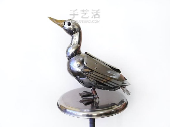 丢弃的机械零件DIY蒸汽朋克风的动物雕塑- www.aizhezhi.com